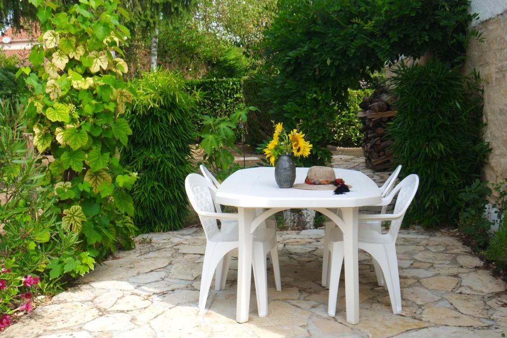 Le Balcon Des Jasses Bed and Breakfast Espere Buitenkant foto