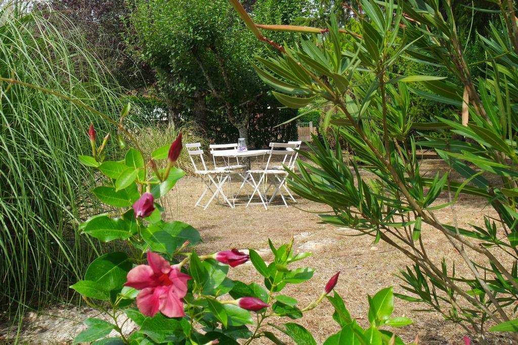 Le Balcon Des Jasses Bed and Breakfast Espere Buitenkant foto