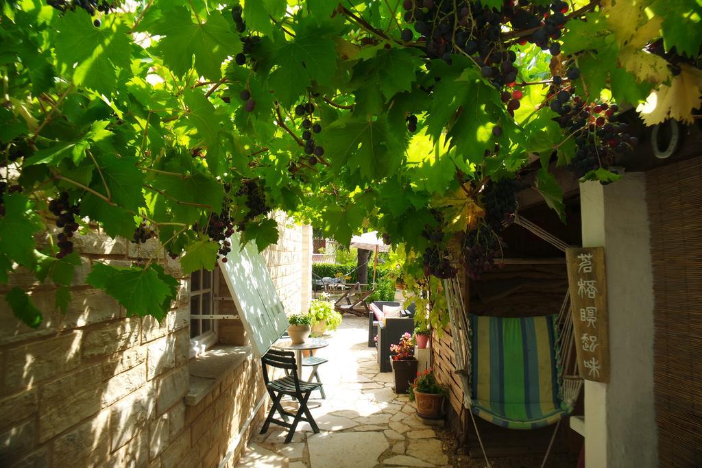 Le Balcon Des Jasses Bed and Breakfast Espere Buitenkant foto