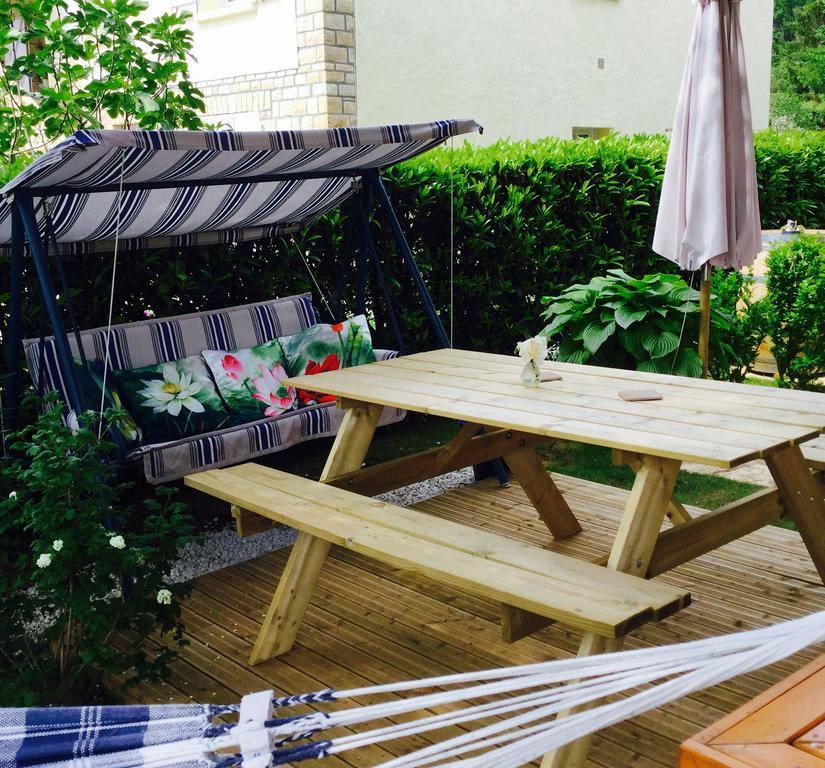 Le Balcon Des Jasses Bed and Breakfast Espere Buitenkant foto